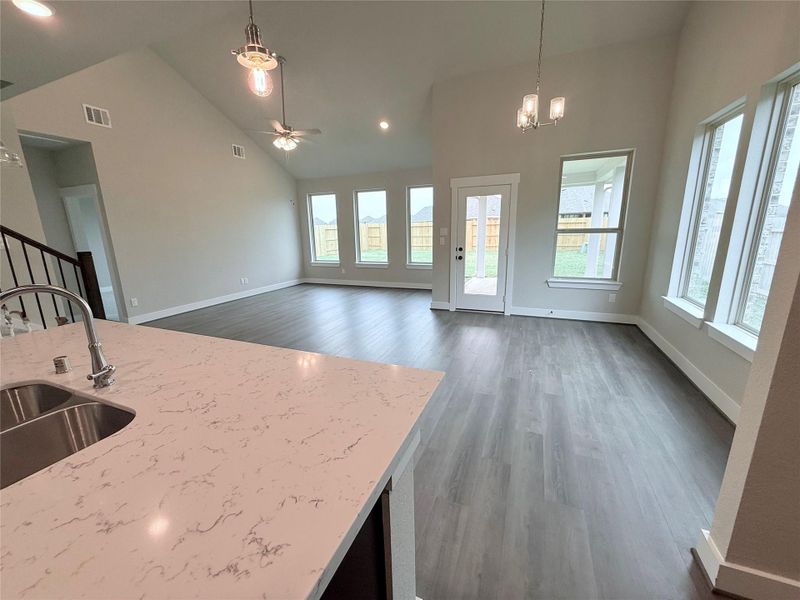 Spacious, unfurnished interior of a new home in Sunterra, Katy (Image 16). Spacious, unfurnished interior of a new home in Sunterra, Katy (Image 16).