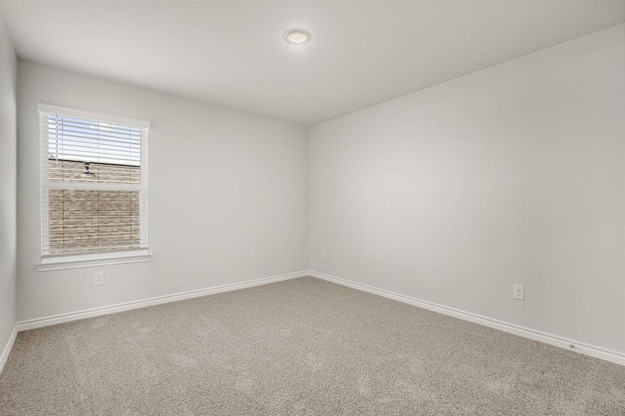 Spacious, unfurnished interior of a new home in Rocky Creek Crossing, Fort Worth (Image 20).