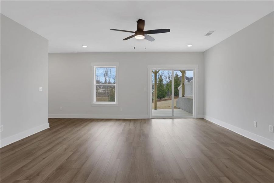 Spacious, unfurnished interior of a new home in Twin Lakes, Hoschton (Image 52). Spacious, unfurnished interior of a new home in Twin Lakes, Hoschton (Image 52).