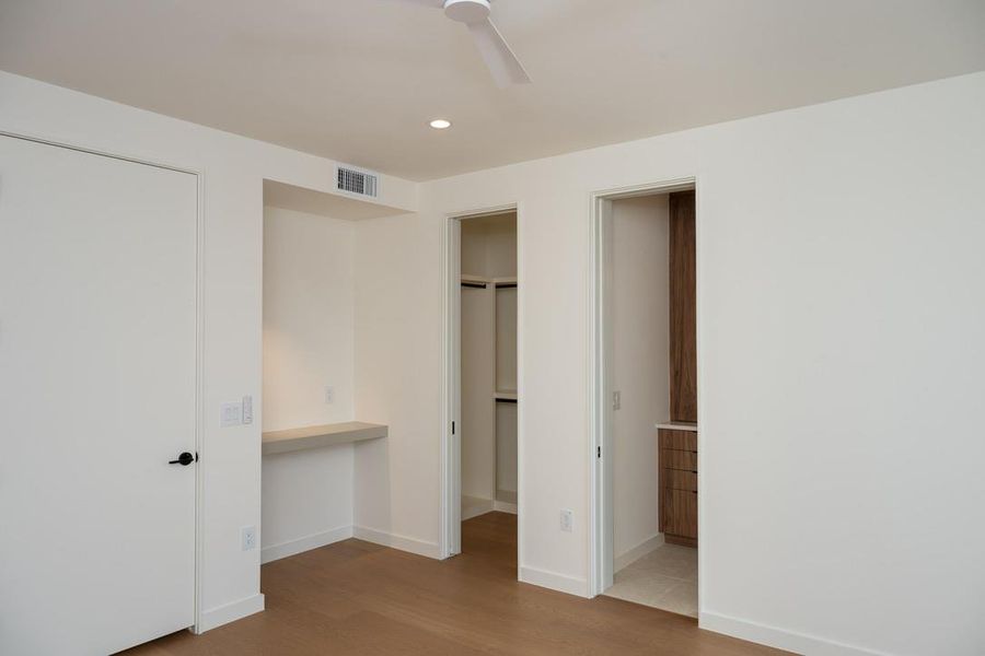 Secondary Bedroom 02 Secondary Bedroom 02