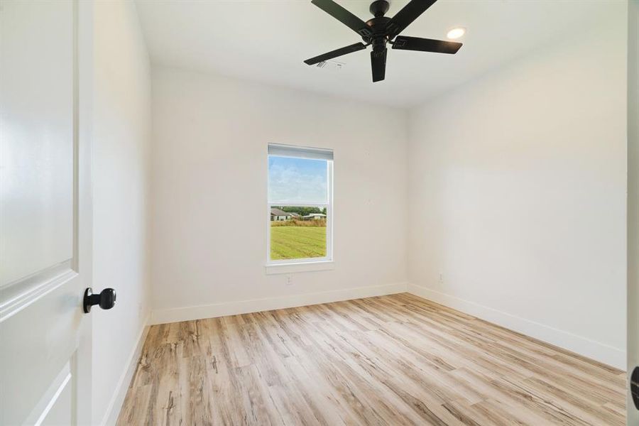 Spacious, unfurnished interior of a new home in , Sumner (Image 21).