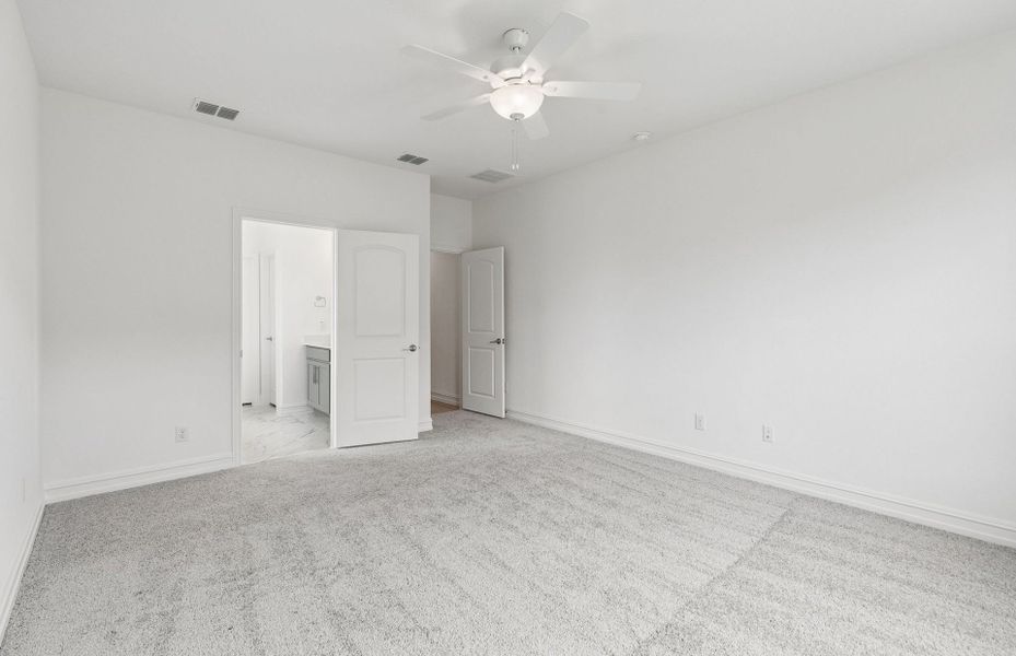 Spacious, unfurnished interior of a new home in Rosemary Fields, Godley (Image 17).