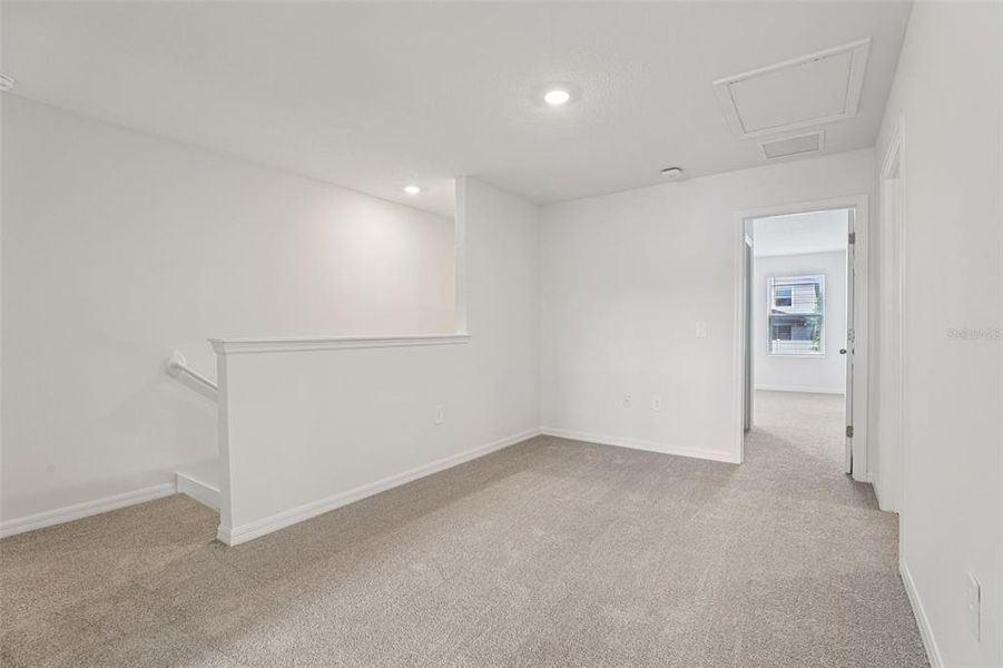 Spacious, unfurnished interior of a new home in Cagan Crossings West, Clermont (Image 28).