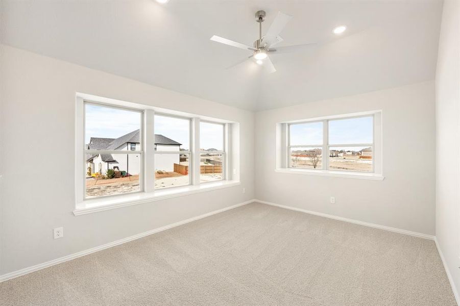 Spacious, unfurnished interior of a new home in Sunrise at Garden Valley, Waxahachie (Image 20).