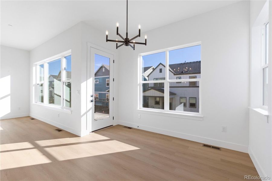 Spacious, unfurnished interior of a new home in Dillon Pointe - Journey, Broomfield (Image 21).