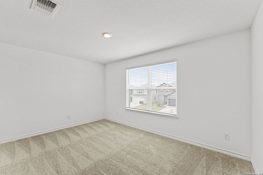 Spacious, unfurnished interior of a new home in Dove Song, Marion (Image 17).