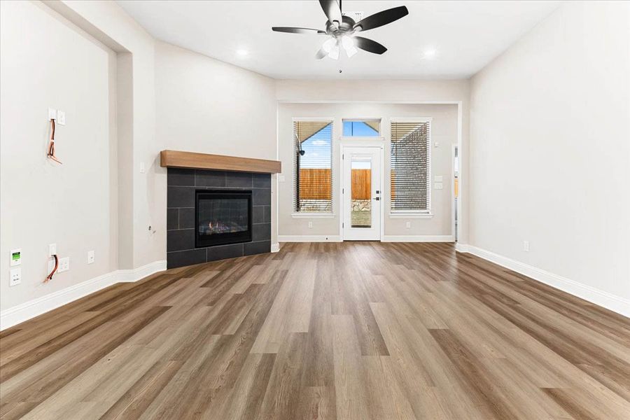 Image 19 of a home in Oaks of North Grove.