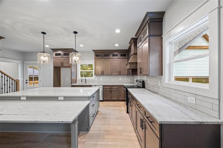 Furnished interior view inside a new home in , Monroe (Image 13).