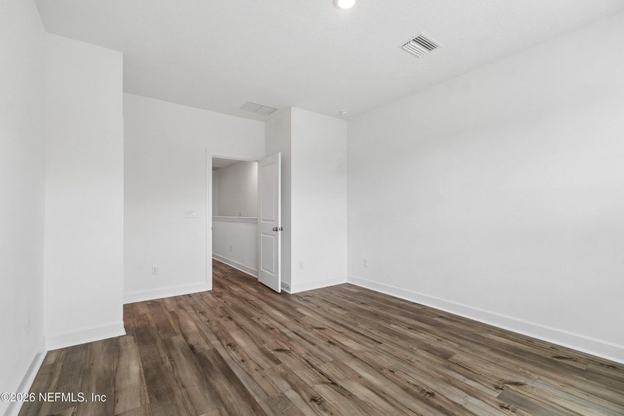 Spacious, unfurnished interior of a new home in Westerly Park at Wildlight – Overlook Collection, Yulee (Image 25).