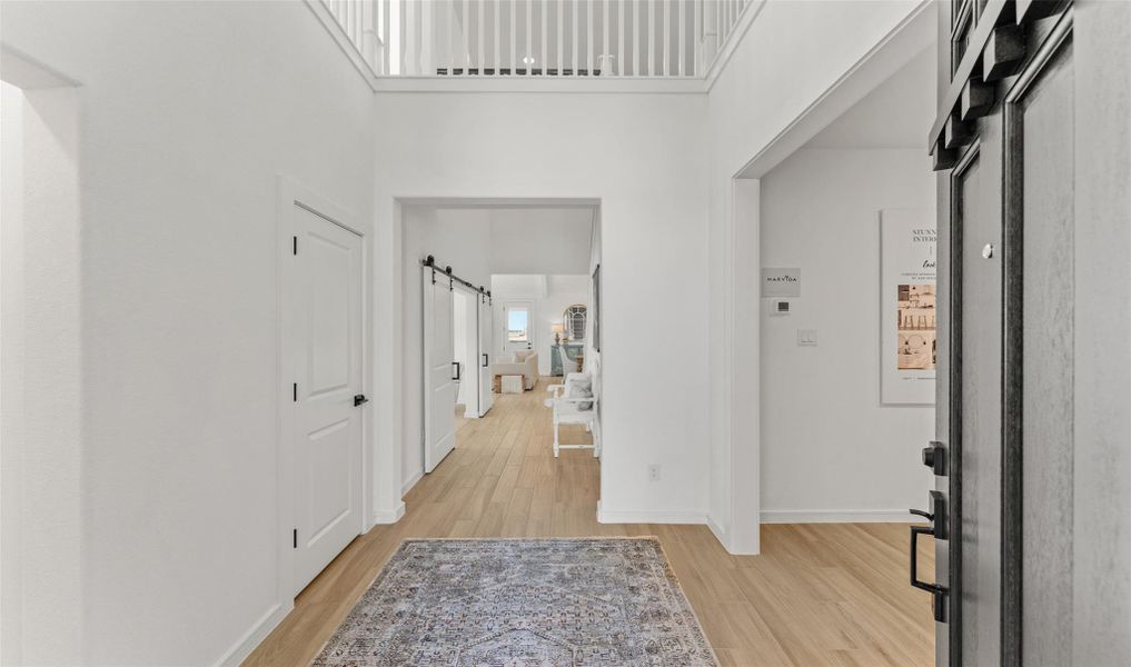 Welcoming foyer (*Photo not of actual home and used for illustration purposes only.)