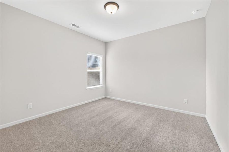 Spacious, unfurnished interior of a new home in Garrett Preserve, Douglasville (Image 33).