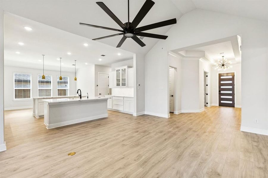 312 Bee Balm 312 Bee Balm