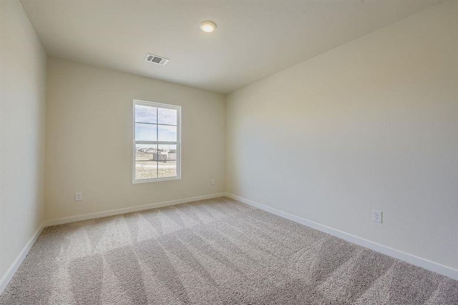Spacious, unfurnished interior of a new home in MiraVerde, Crowley (Image 19).