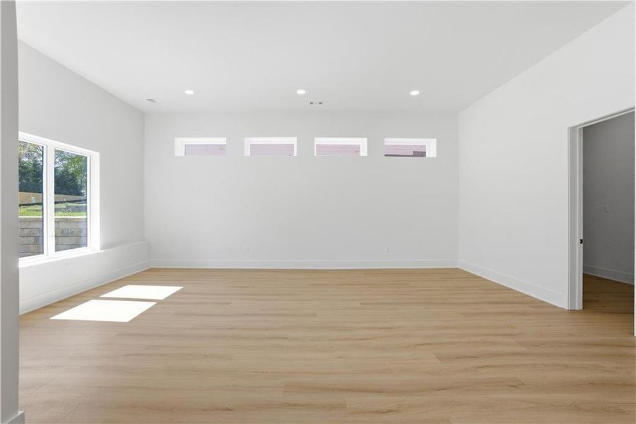 Spacious, unfurnished interior of a new home in , Duluth (Image 25).
