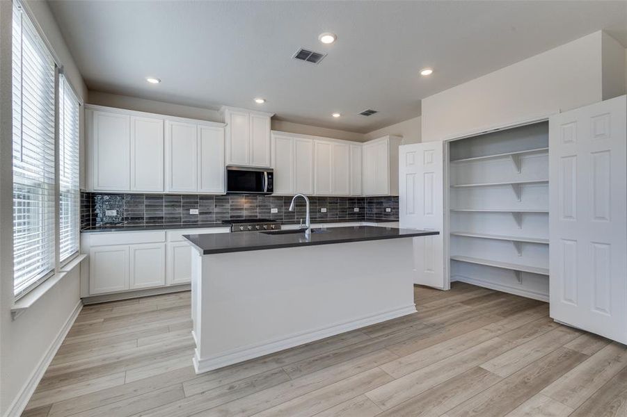 Furnished interior view inside a new home in Eagle Creek, Denton (Image 9).