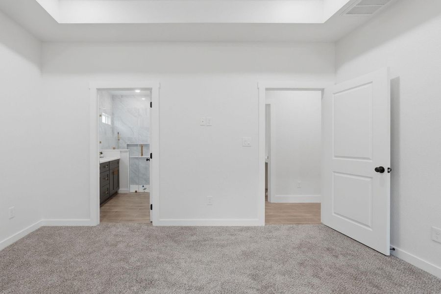 Spacious, unfurnished interior of a new home in , Conroe (Image 23). Spacious, unfurnished interior of a new home in , Conroe (Image 23).
