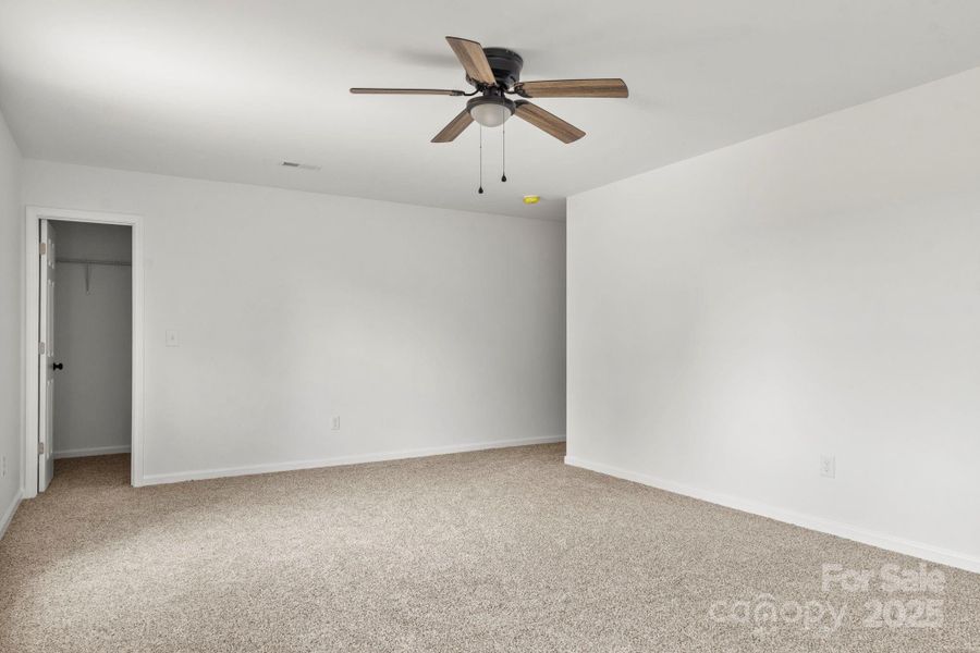 Spacious, unfurnished interior of a new home in , Shelby (Image 22).