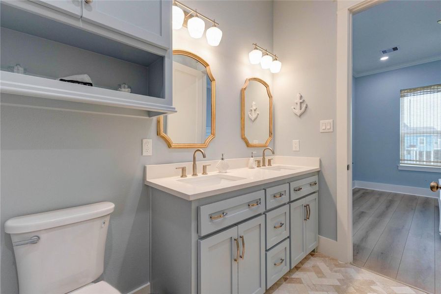 Furnished interior view inside a new home in , Galveston (Image 28).