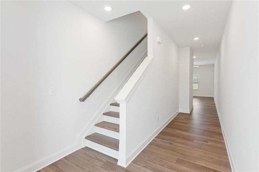 Spacious, unfurnished interior of a new home in , Athens (Image 29).