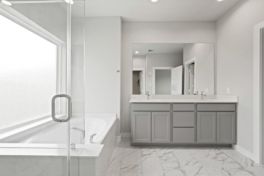 Furnished interior view inside a new home in Briarwood Crossing, Rosenberg (Image 7). Furnished interior view inside a new home in Briarwood Crossing, Rosenberg (Image 7).