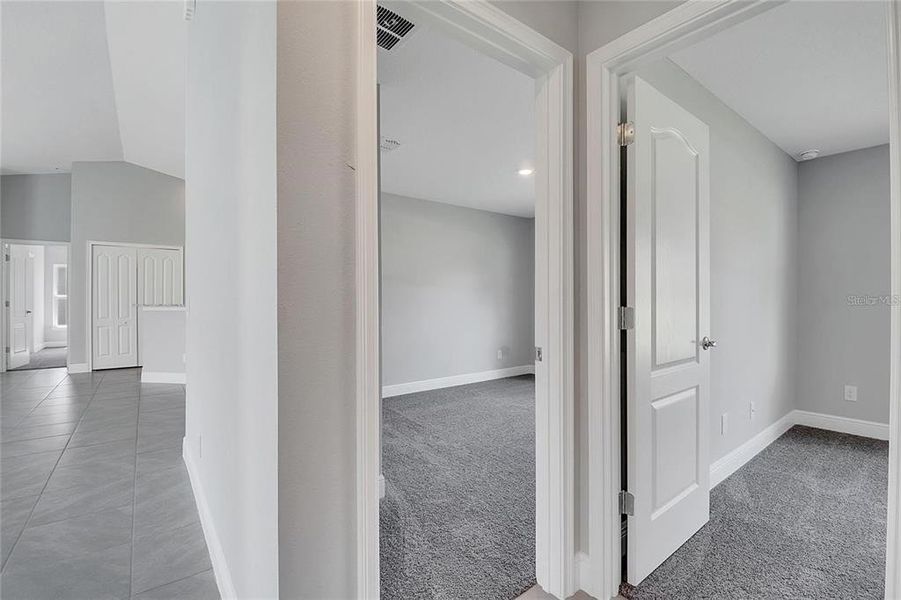 Spacious, unfurnished interior of a new home in , Kissimmee (Image 26).