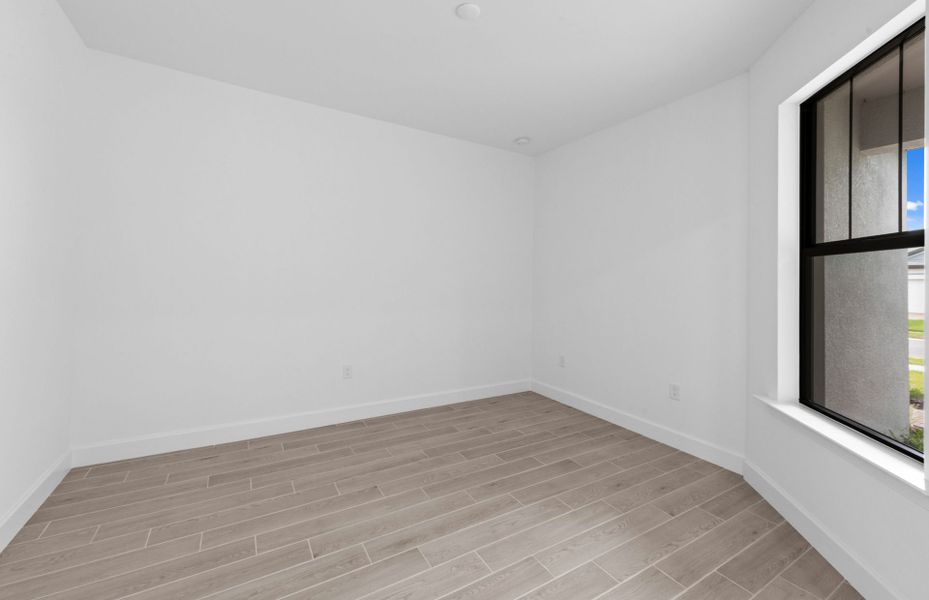 Spacious, unfurnished interior of a new home in Del Webb Naples, Immokalee (Image 15).