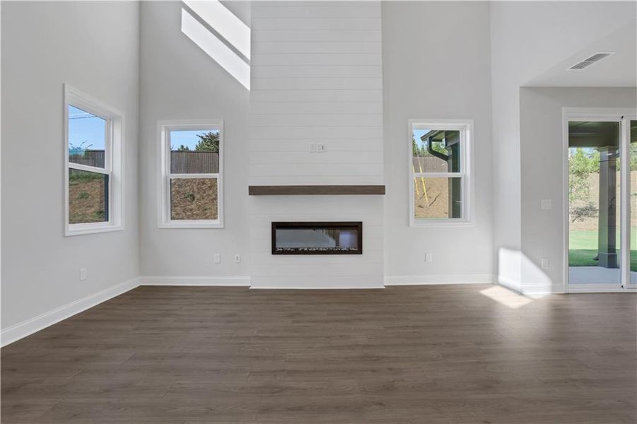 Spacious, unfurnished interior of a new home in The Paddocks at Doc Hughes, Buford (Image 37).