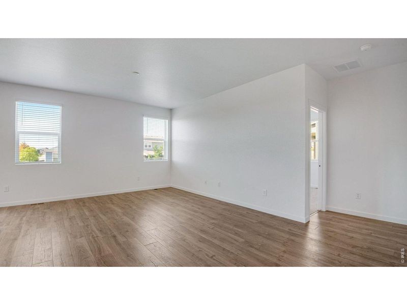 Spacious, unfurnished interior of a new home in Tailholt, Severance (Image 21).