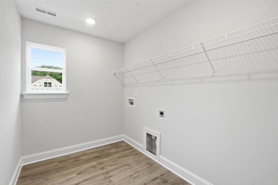 Spacious, unfurnished interior of a new home in Caldwell Forest, Charlotte (Image 27). Spacious, unfurnished interior of a new home in Caldwell Forest, Charlotte (Image 27).