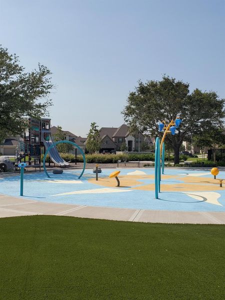 Community amenities in , Richmond (Image 4).