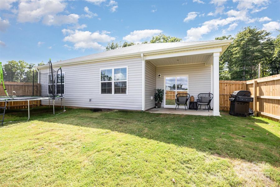 Exterior details and patio area of a home in , Lexington (Image 20).