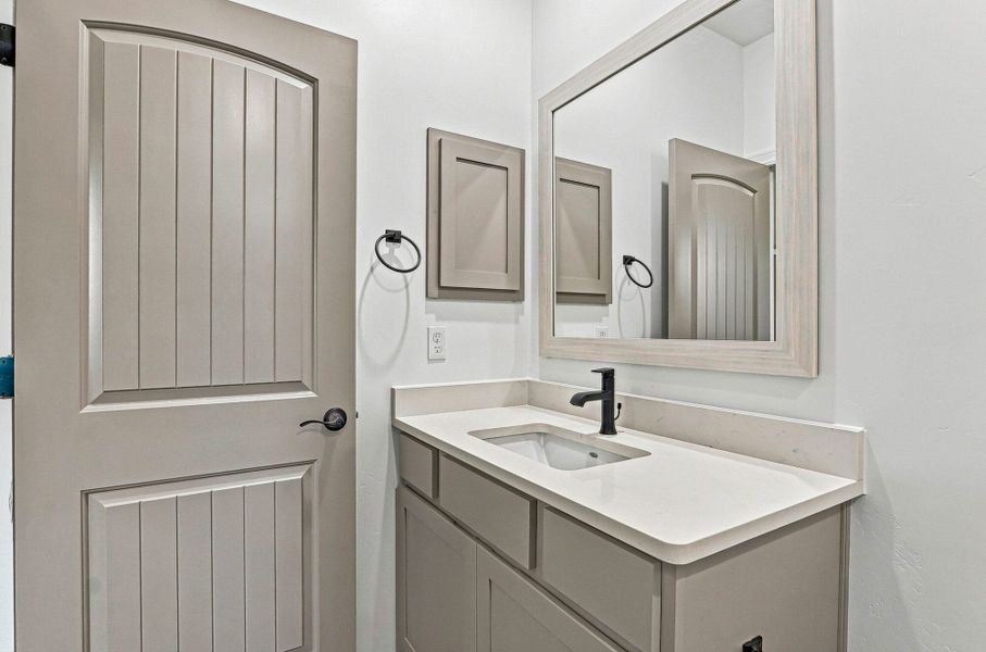 Representative furnished interior of a home built from the Scottsdale by View Homes in Emerald Estates, Horizon City (Image 4). Representative furnished interior of a home built from the Scottsdale by View Homes in Emerald Estates, Horizon City (Image 4).