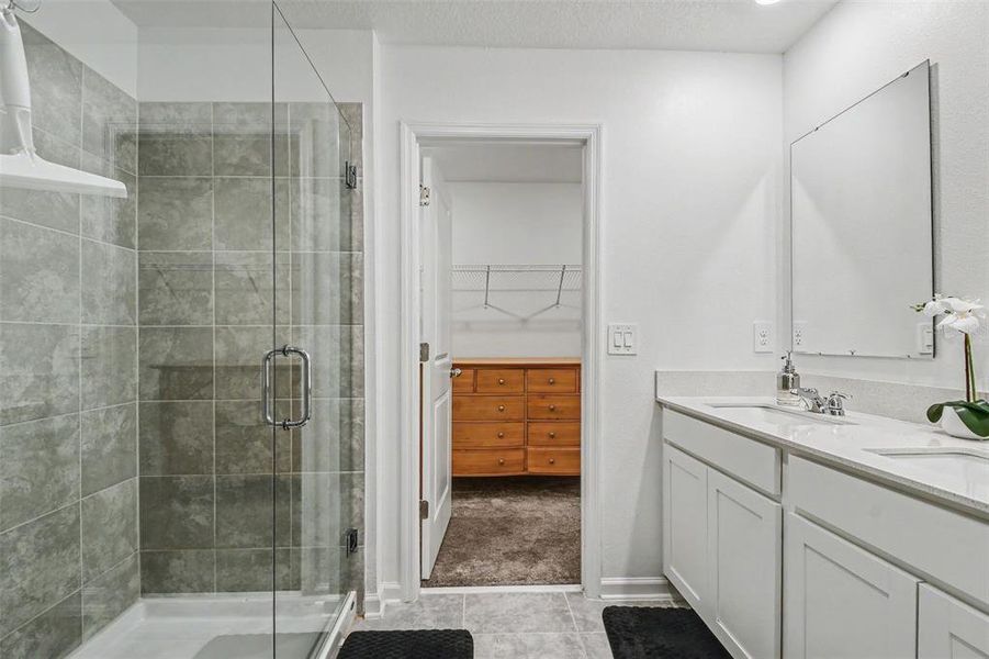 Furnished interior view inside a new home in Cascades, Davenport (Image 18).