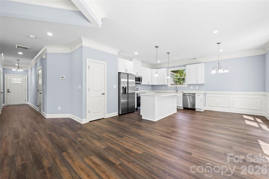 Spacious, unfurnished interior of a new home in , Charlotte (Image 28).