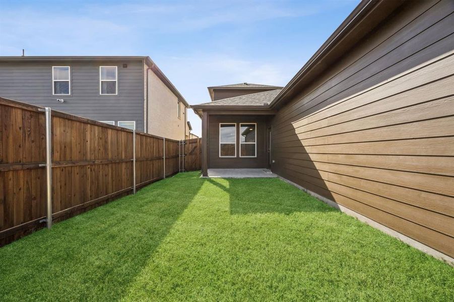 Exterior details and patio area of a home in Sicily, Princeton (Image 16).