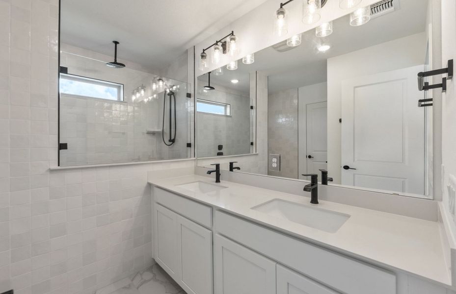 Furnished interior view inside a new home in Wolf Ranch, Georgetown (Image 10).