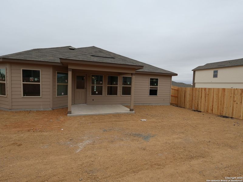 Image 29 of a home in Paloma Park.