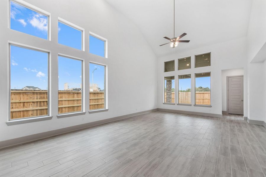 Spacious, unfurnished interior of a new home in ARTAVIA®, Conroe (Image 19).