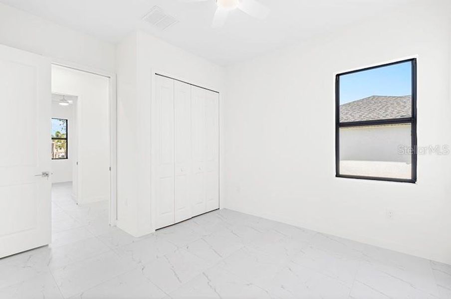 Spacious, unfurnished interior of a new home in , Cape Coral (Image 21).
