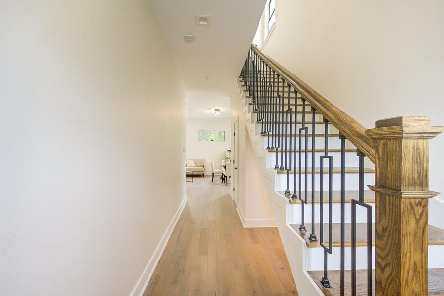 Spacious, unfurnished interior of a new home in , Houston (Image 19).