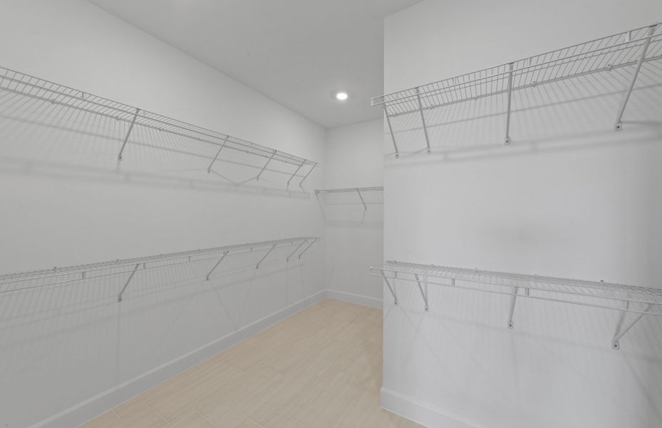 Owner's walk-in closet Owner's walk-in closet