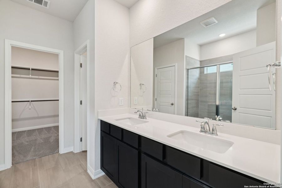 Furnished interior view inside a new home in Legendary Trails - Classic Series, Cibolo (Image 14). Furnished interior view inside a new home in Legendary Trails - Classic Series, Cibolo (Image 14).