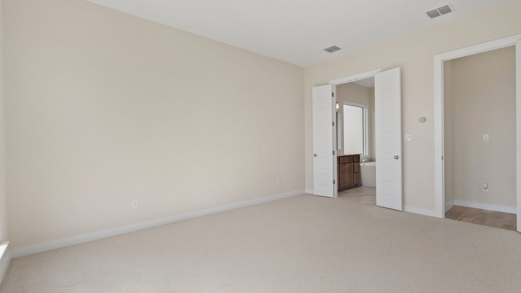 Spacious, unfurnished interior of a new home in Turnleaf, Punta Gorda (Image 17). Spacious, unfurnished interior of a new home in Turnleaf, Punta Gorda (Image 17).