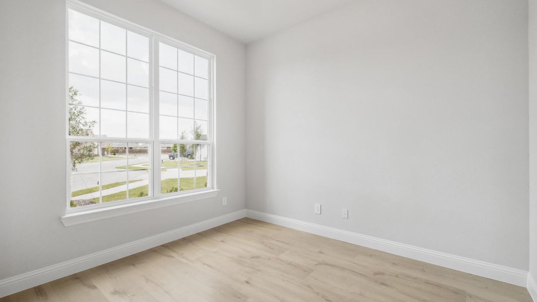 Spacious, unfurnished interior of a new home in Mostyn Manor Reserve, Magnolia (Image 13).