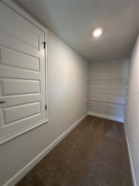 Spacious, unfurnished interior of a new home in , Ocala (Image 25).