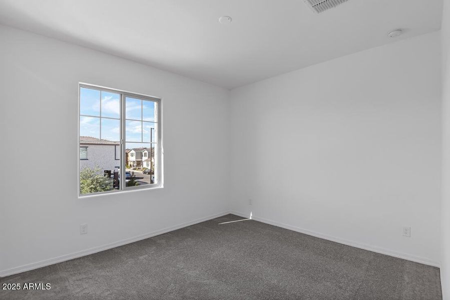 3817 S Tulip - Ready Now