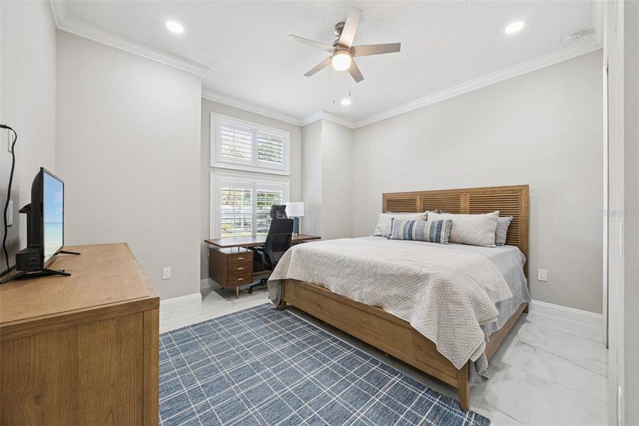 Furnished interior view inside a new home in , Clermont (Image 9).
