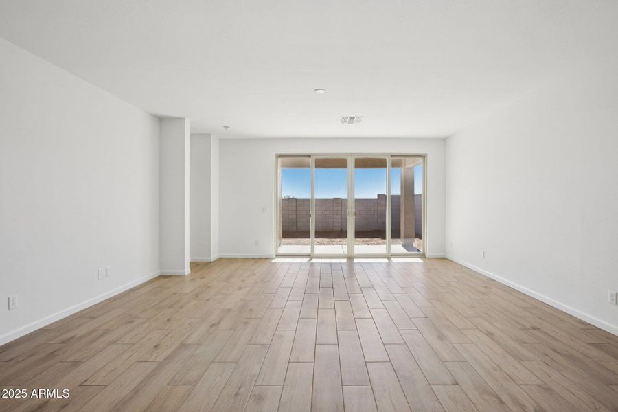 8-web-or-mls-W Bajada Rd-S1012-008