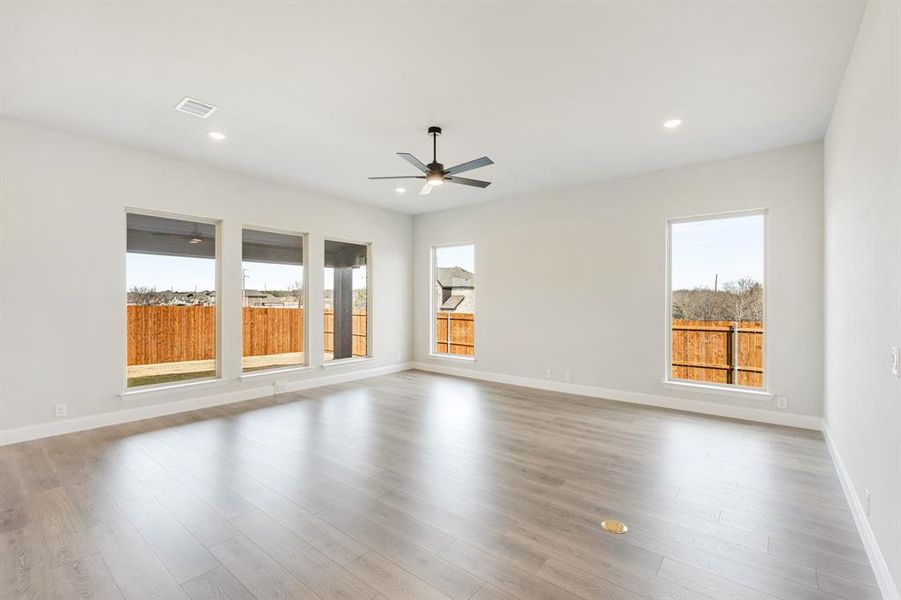 Spacious, unfurnished interior of a new home in Arcadia Trails Classic 60, Balch Springs (Image 15).