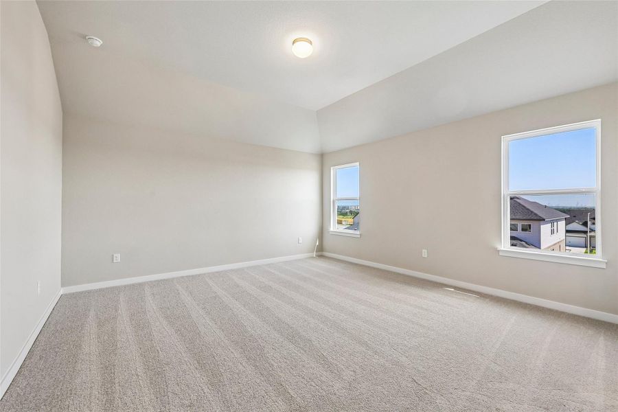 Spacious, unfurnished interior of a new home in Cascades at Onion Creek, Austin (Image 14).